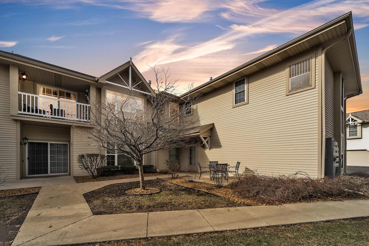 1513 92nd St #41, Sturtevant, WI 53177
