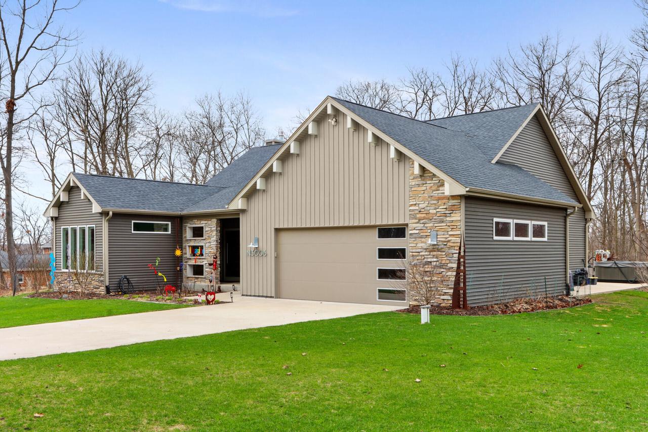 N3006 Grandview Dr, Geneva, WI 53147