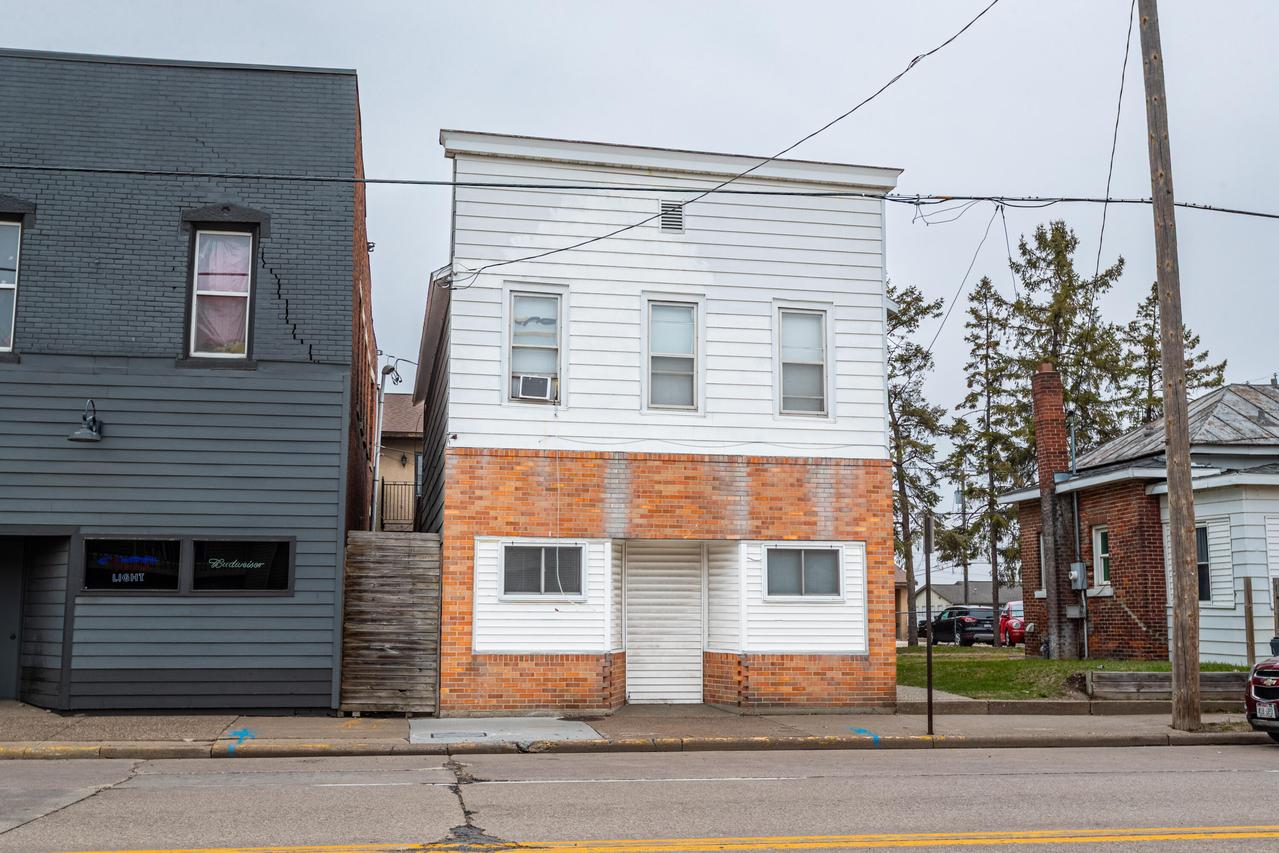 1107 La Crosse St, La Crosse, WI 54601