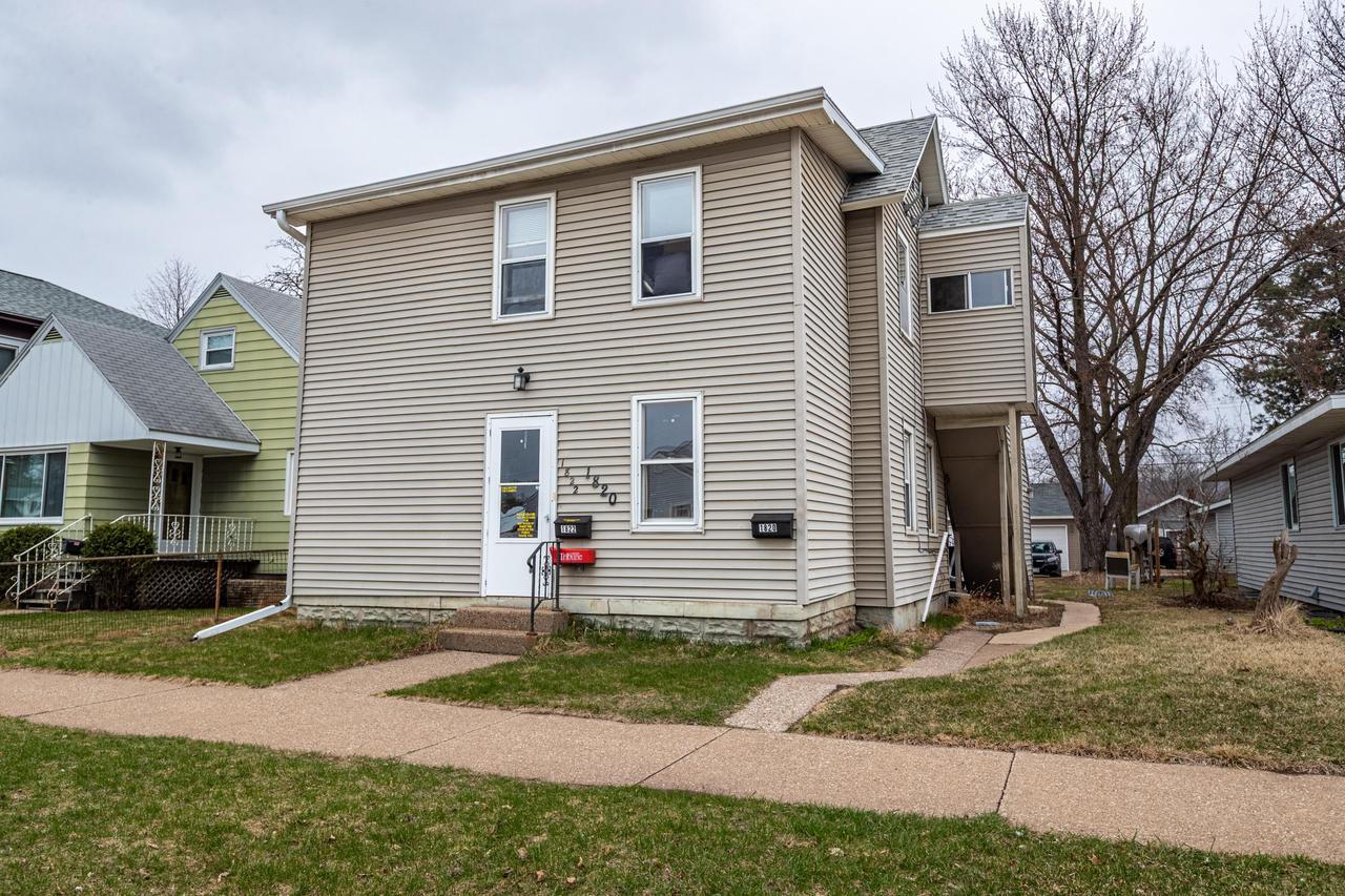 1820 Wood St #1820-1822, La Crosse, WI 54603