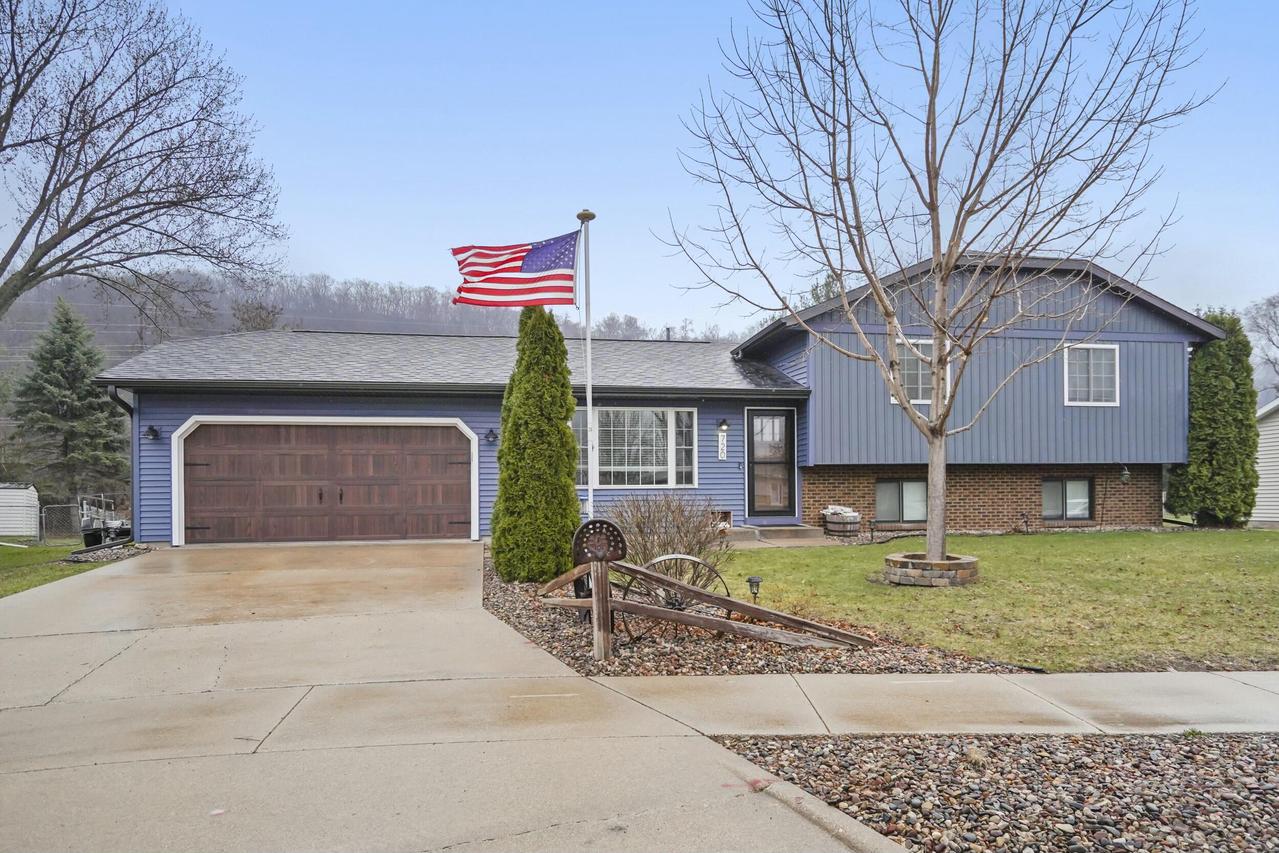 720 14th Ave, Onalaska, WI 54650
