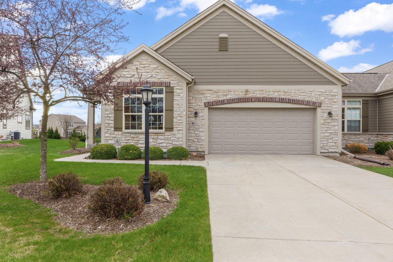N115W17885 Sawgrass Ct, Germantown, WI 53022