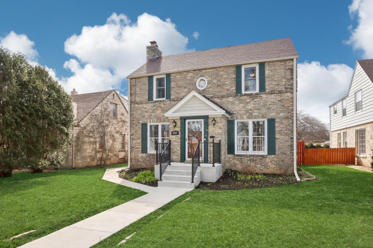 3157 N 81st St, Milwaukee, WI 53222