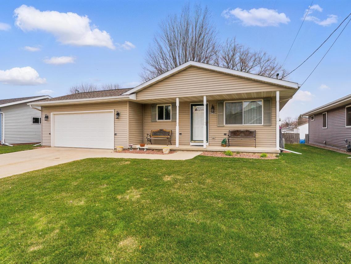 3726 Mackert St, Manitowoc, WI 54220