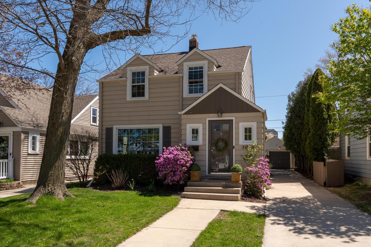 5048 N Berkeley Blvd, Whitefish Bay, WI 53217
