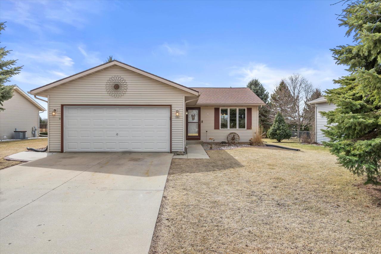 531 Foxtail Dr, Hartford, WI 53027