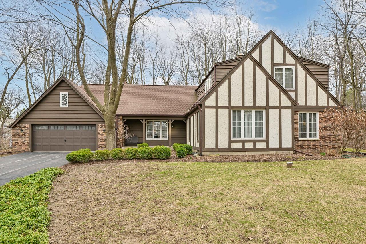 870 Brenner Dr, Brookfield, WI 53045