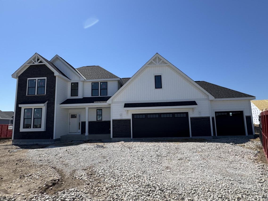 1704 Whalen Dr, Oconomowoc, WI 53066
