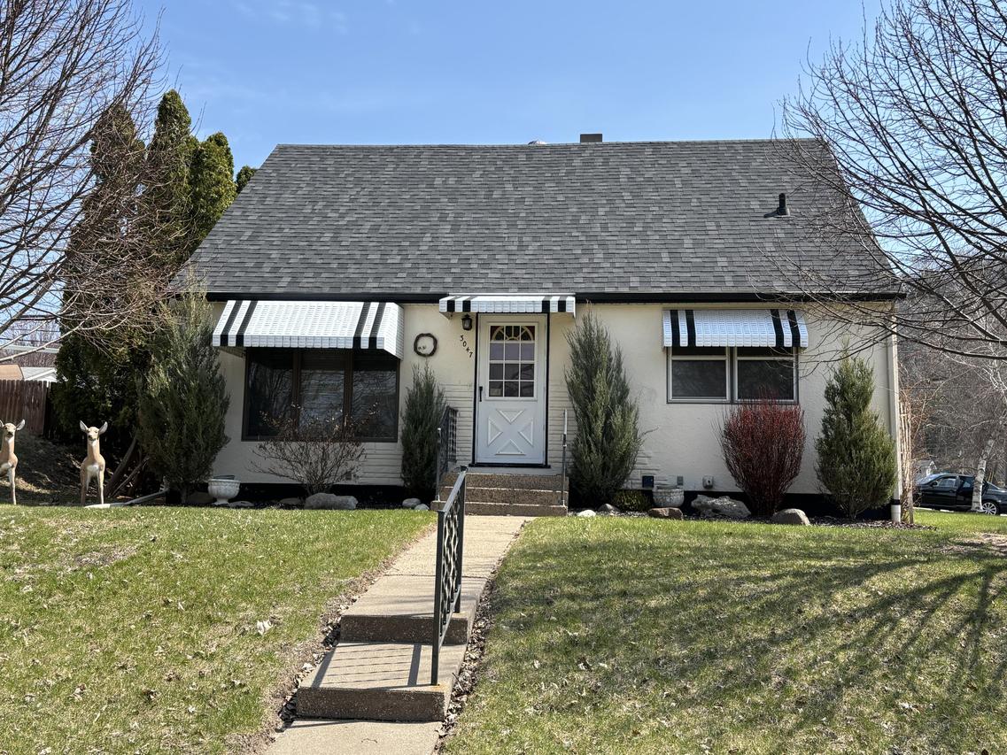 3047 Maple Dr, La Crosse, WI 54601
