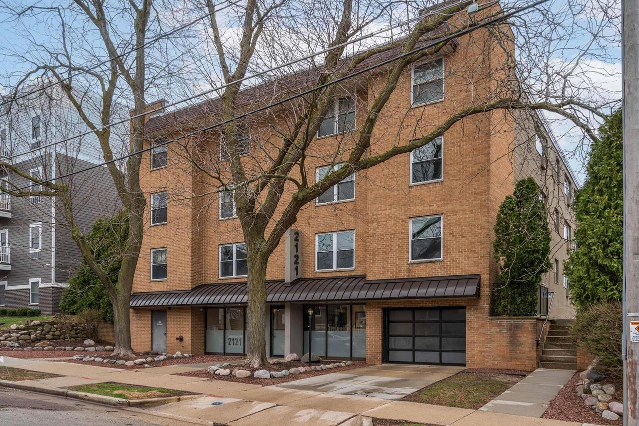 2121 N Cambridge Ave #202, Milwaukee, WI 53202