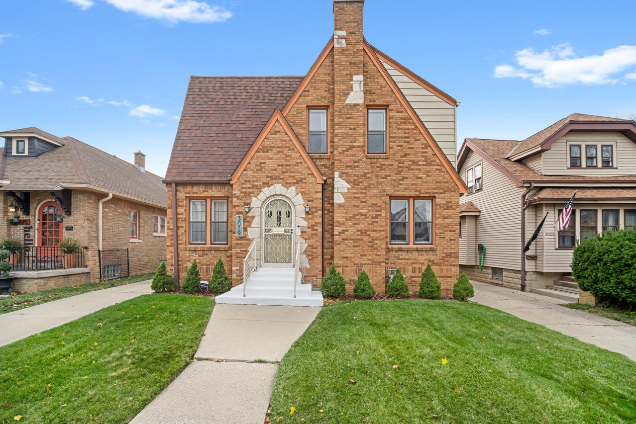 3019 N 55th St, Milwaukee, WI 53210