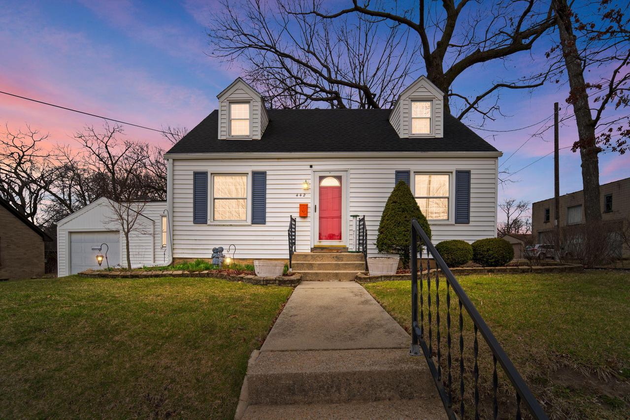 442 Blaine Ave, Racine, WI 53405