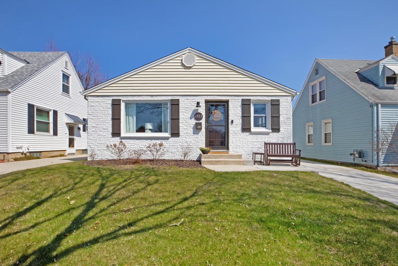 3512 N 97th Pl, Milwaukee, WI 53222