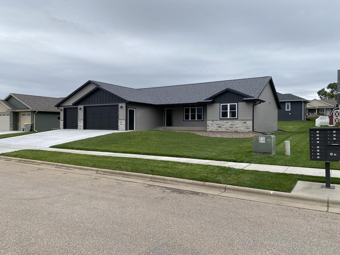 601 Grand Meadow, Holmen, WI 54636