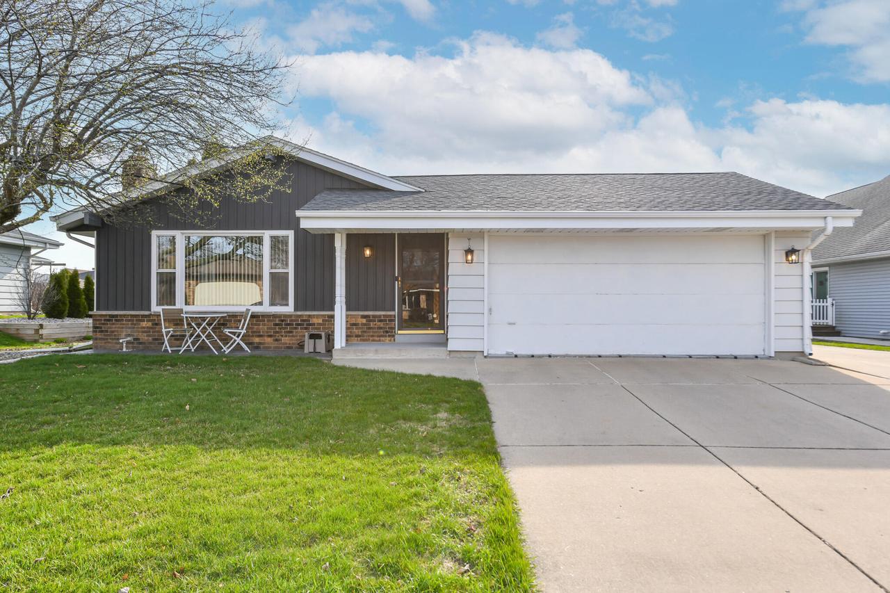 8121 61st Ave, Kenosha, WI 53142