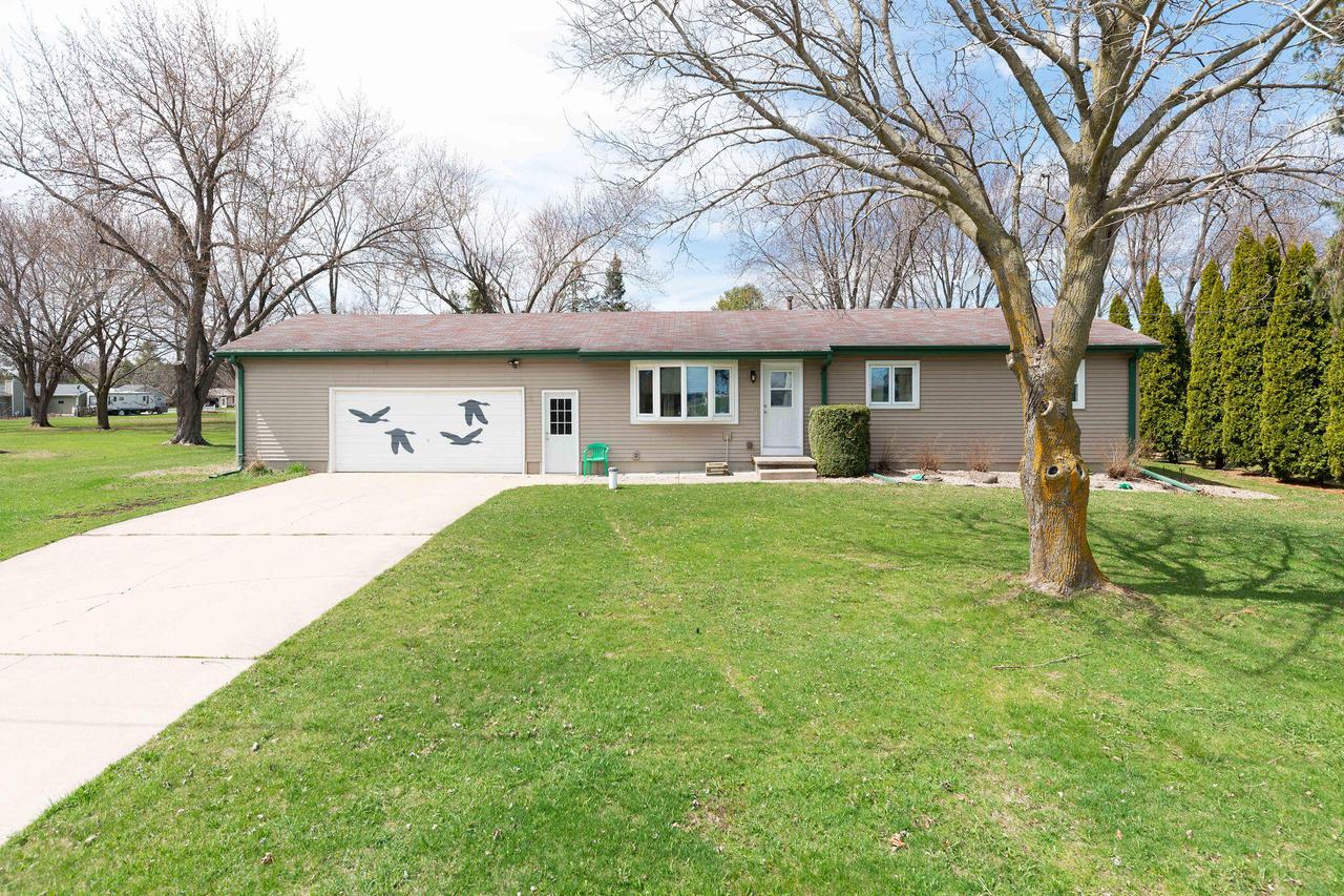 4693 County Road T -, Oshkosh, WI 54904
