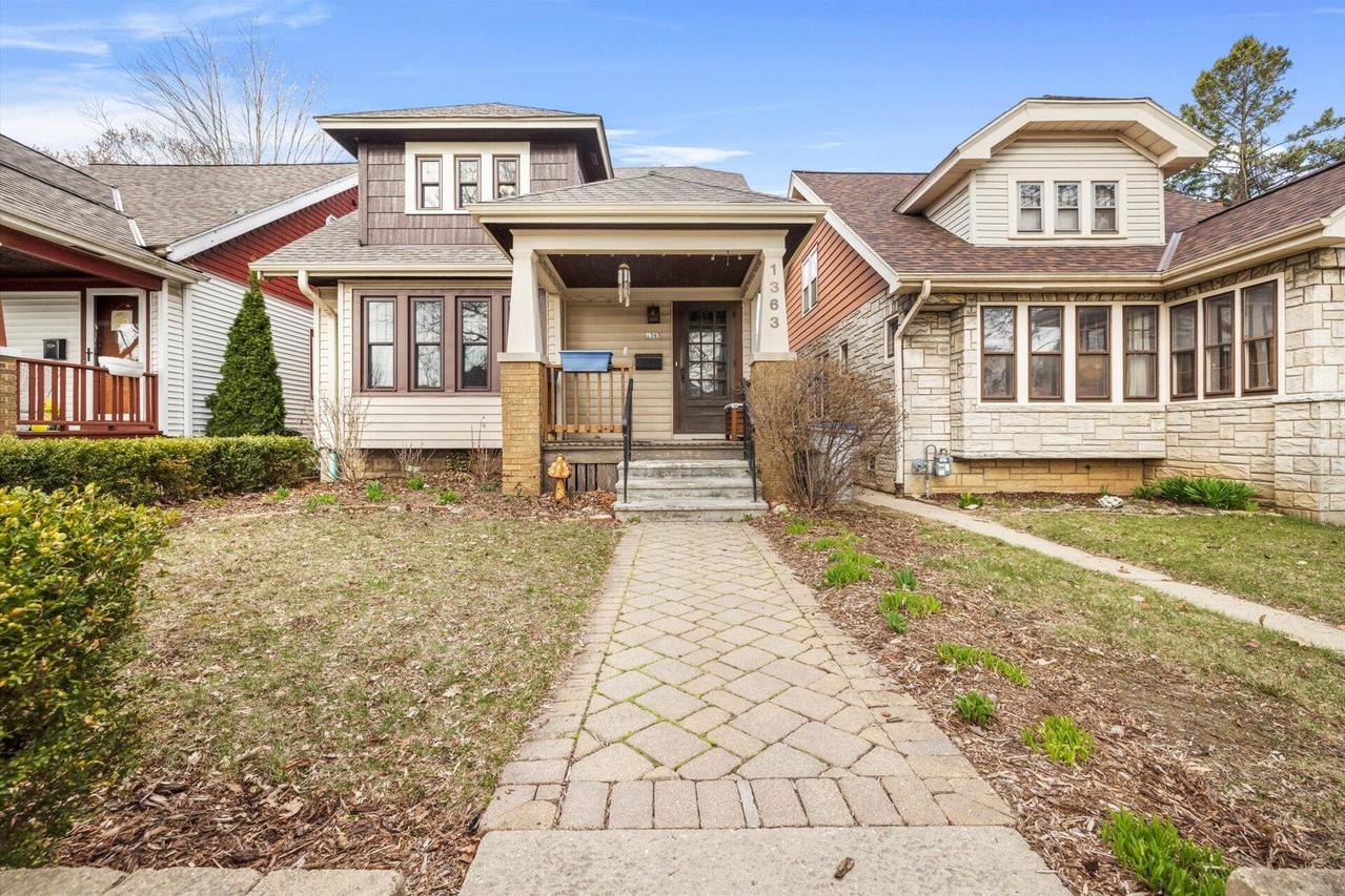 1363 N 57th St, Milwaukee, WI 53208
