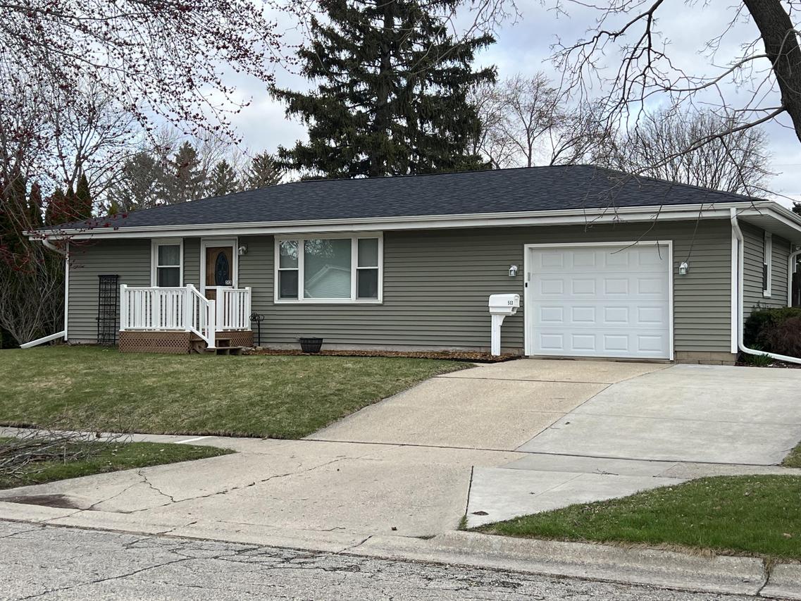 513 E Ogden St, Jefferson, WI 53549