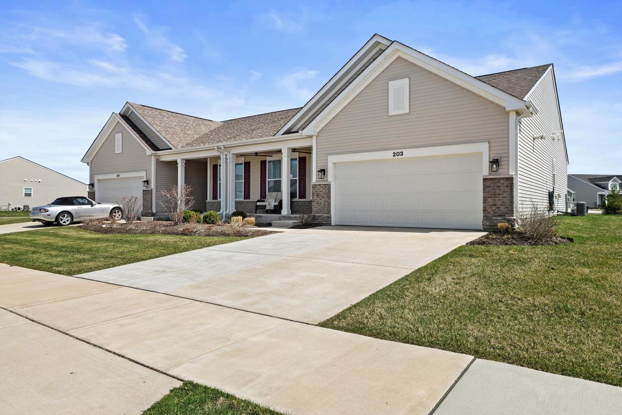 203 Cadence Cir, Lake Geneva, WI 53147
