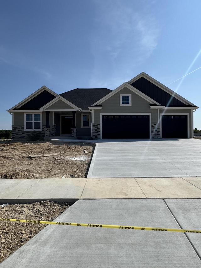 456 Sandstone St, Slinger, WI 53086