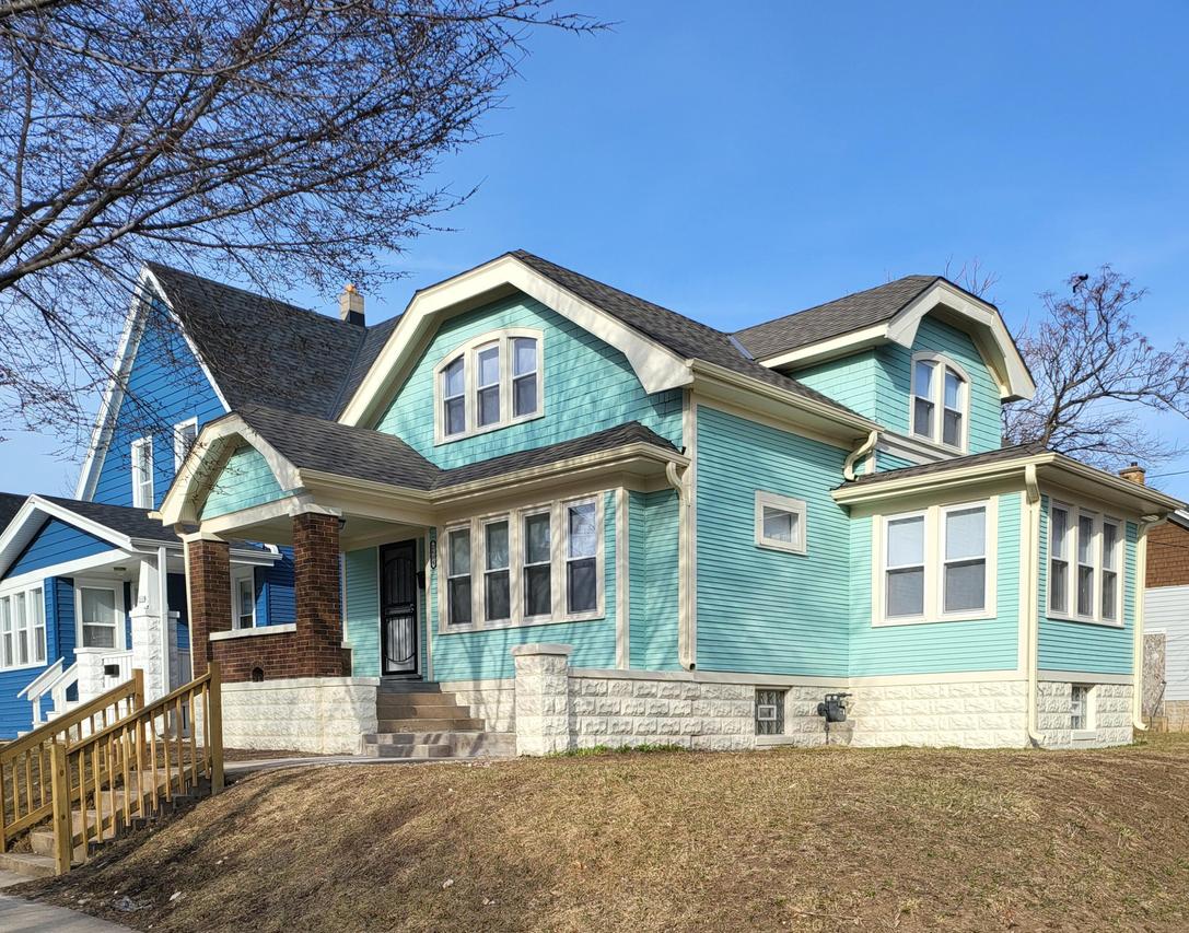 2604 N 37th St, Milwaukee, WI 53210