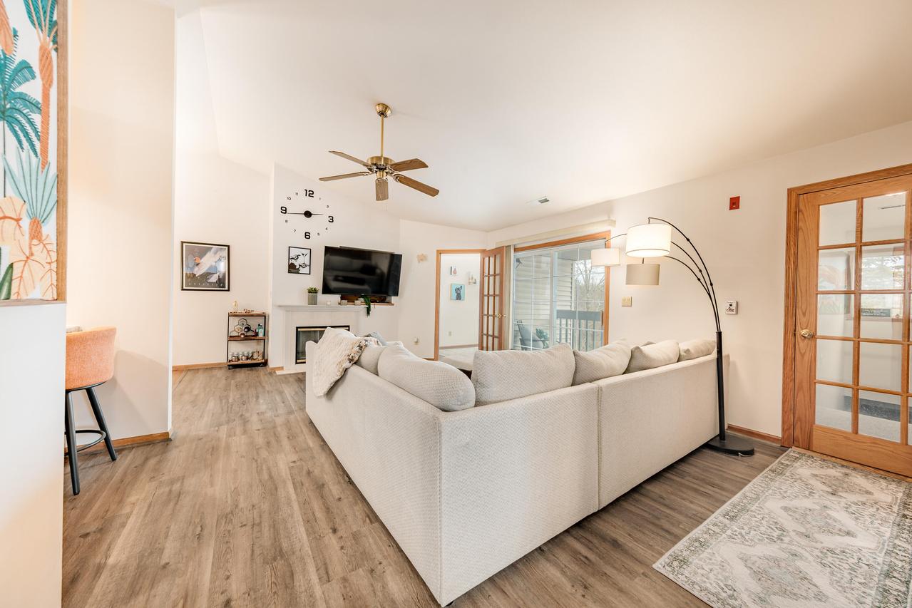 1825 E Racine Ave #5, Waukesha, WI 53186