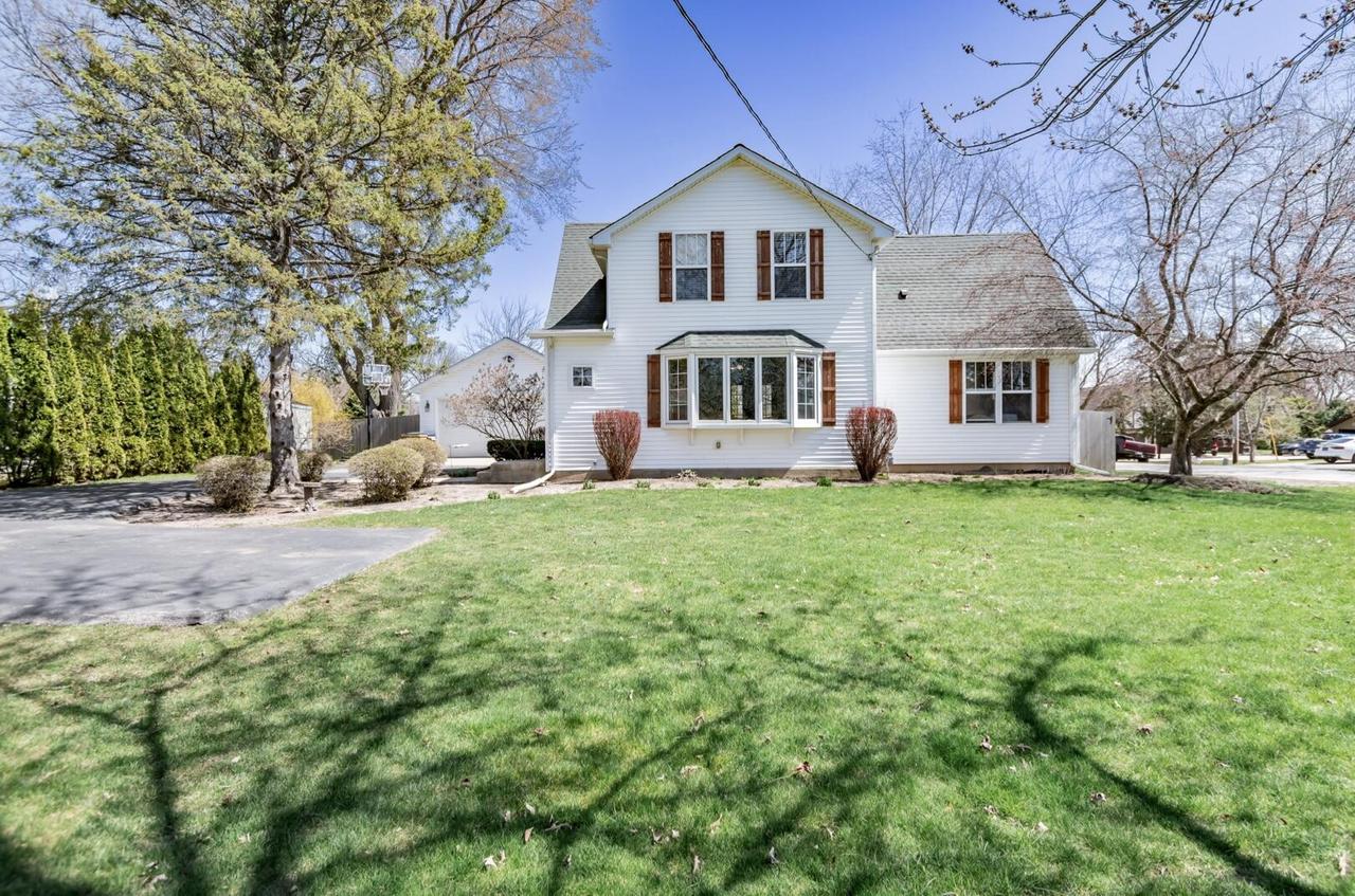 8335 Cooper Rd, Pleasant Prairie, WI 53142