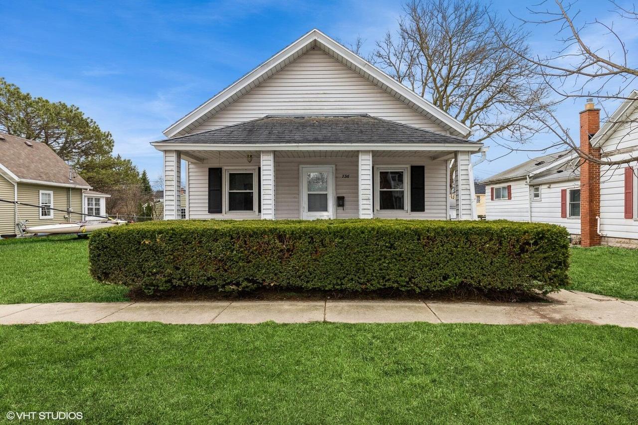 736 Henry St, Lake Geneva, WI 53147