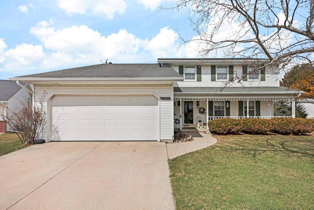 4530 Bleser Ct, Manitowoc, WI 54220