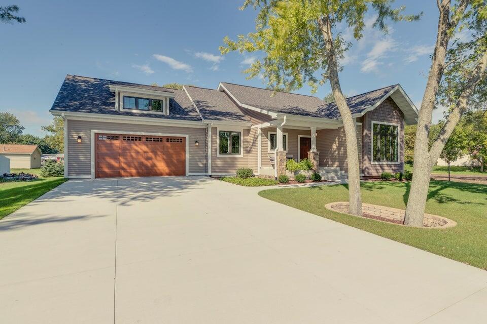 8026 107th Ave, Pleasant Prairie, WI 53158