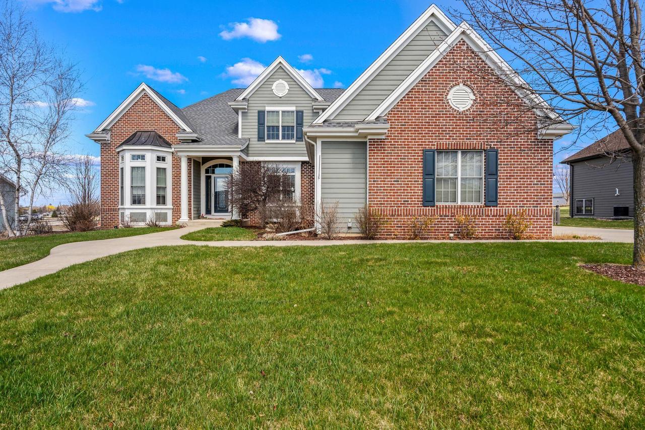 637 E Clancy St, Jefferson, WI 53549