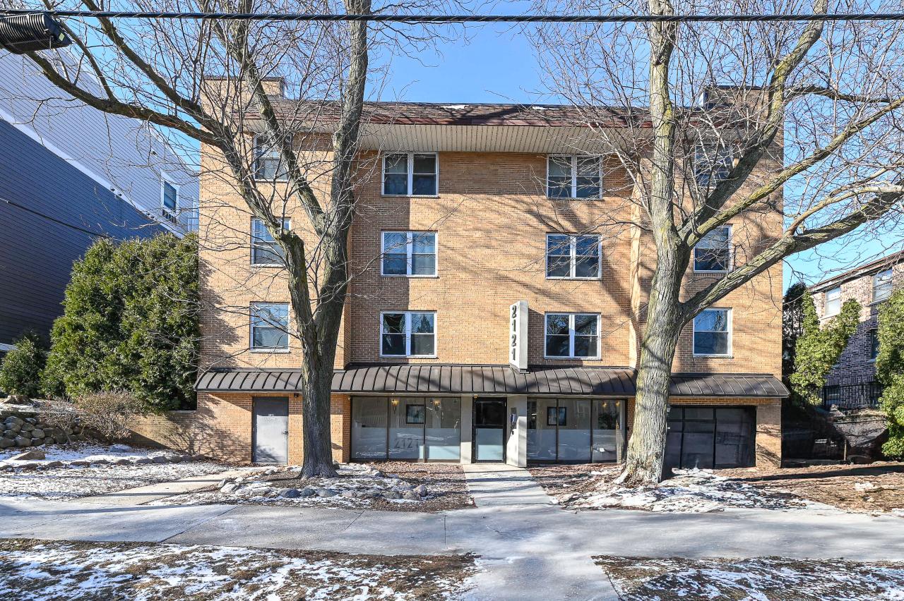 2121 N Cambridge Ave #204, Milwaukee, WI 53202