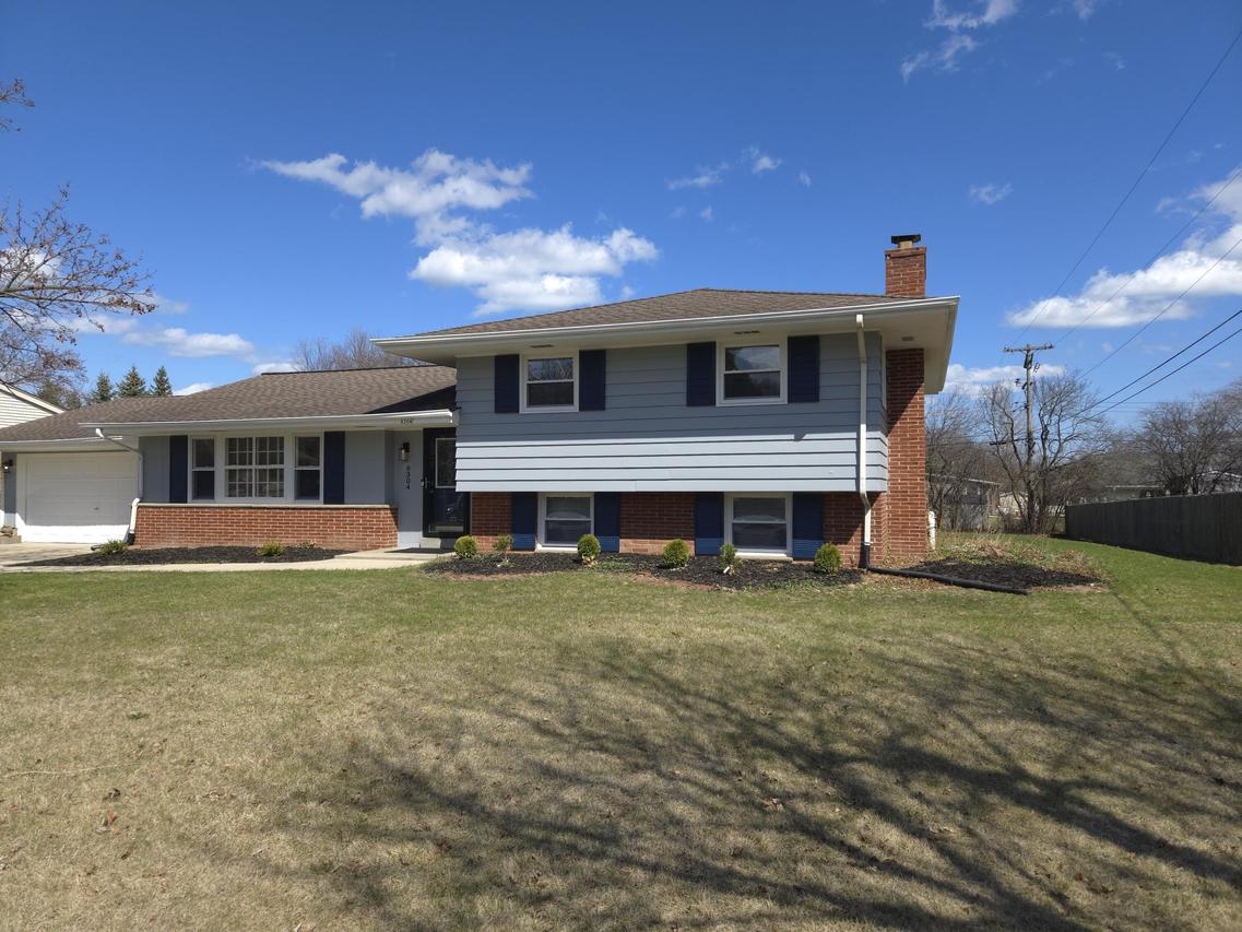 8304 N 48th St, Brown Deer, WI 53223
