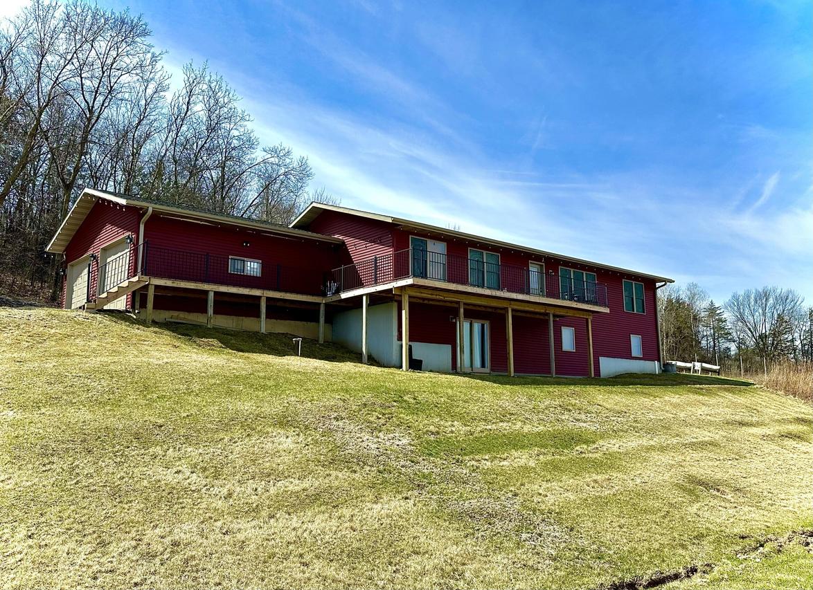 W19869 Bluestem Ln, Gale, WI 54630