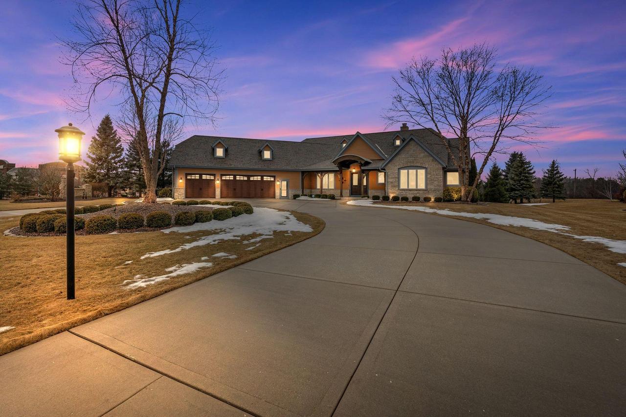 9882 W St. Stephans Dr., Franklin, WI 53132