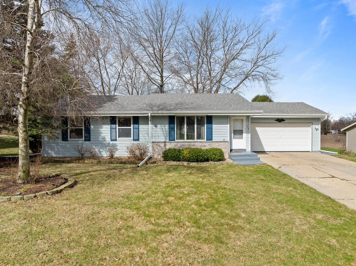 638 S Sixth St, Delavan, WI 53115