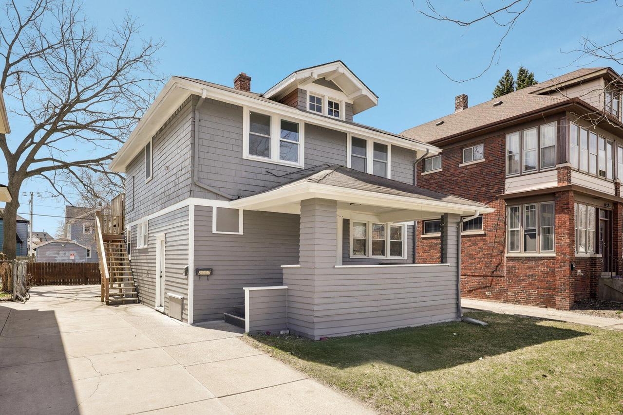 2007 Slauson Ave, Racine, WI 53403