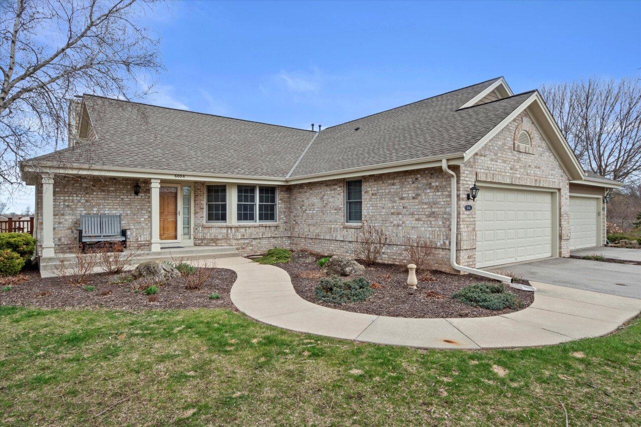600 Chadburn Ct #A, Brookfield, WI 53045