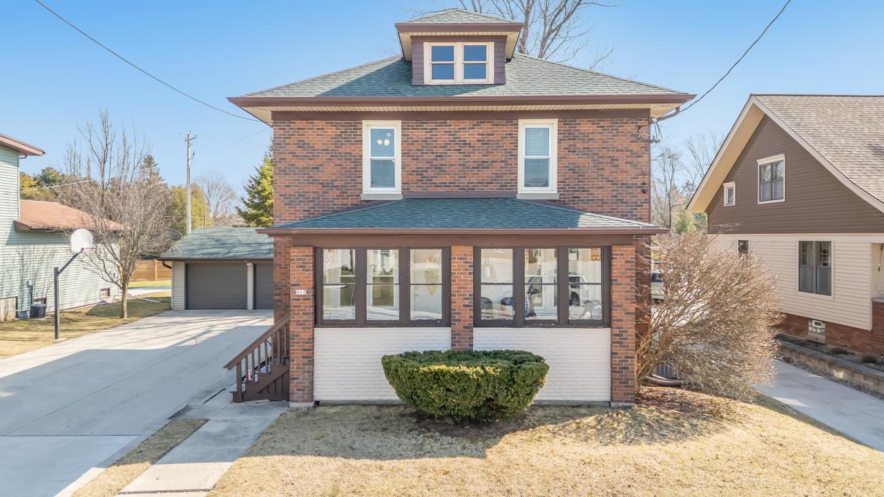 917 Michigan Ave, Oostburg, WI 53070