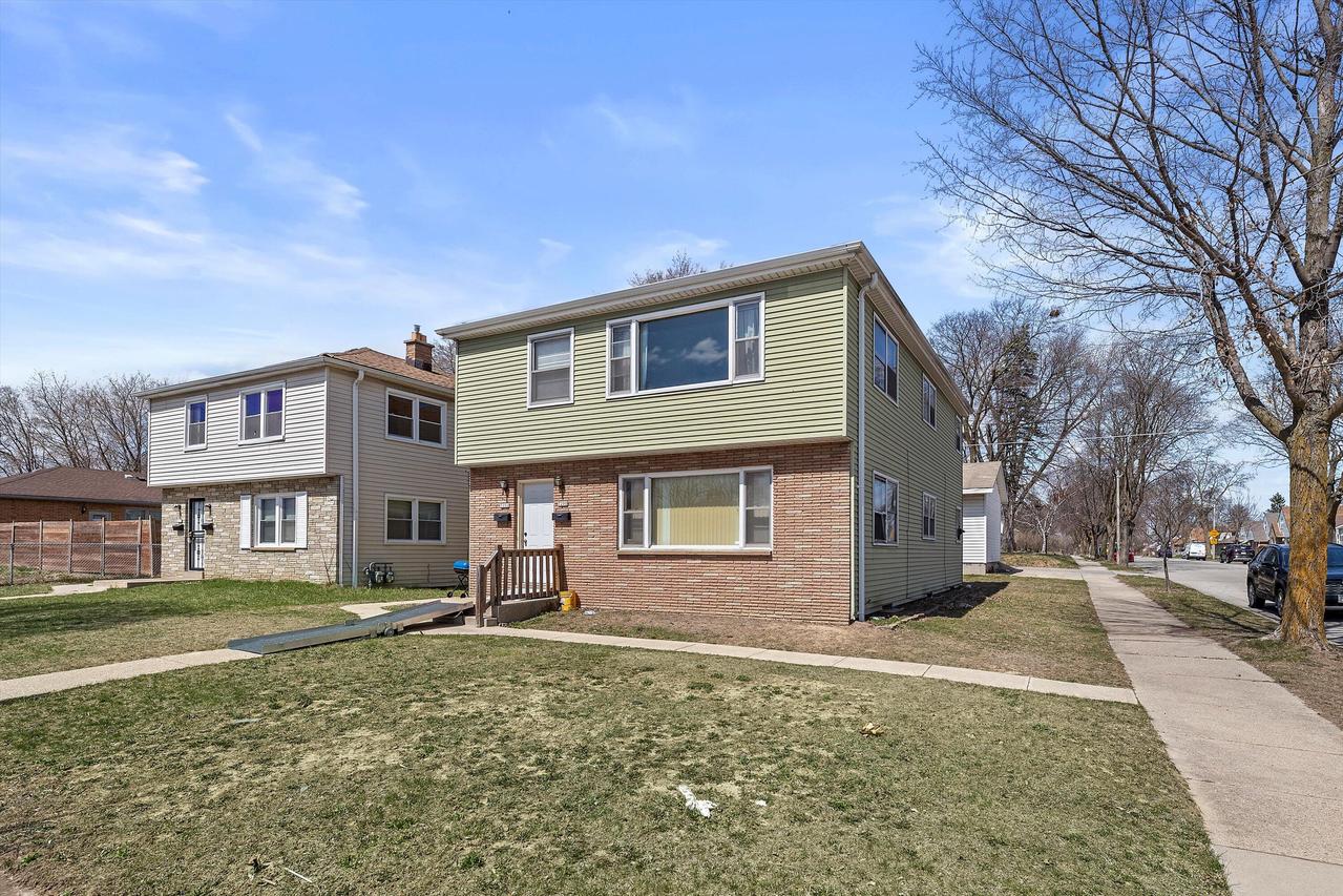 7200 W Hampton Ave #7202, Milwaukee, WI 53218