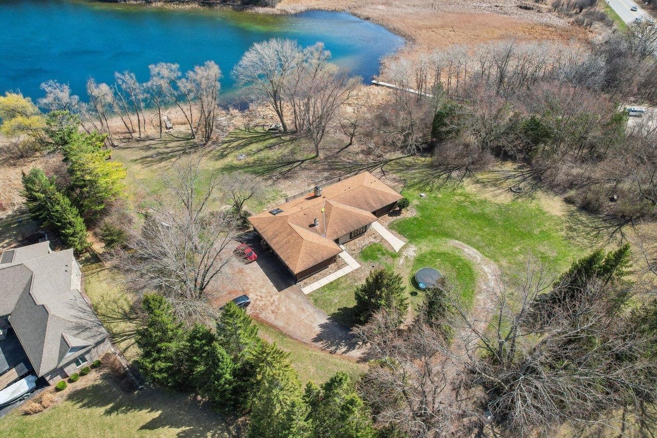 36439 Silver Maple Ln, Summit, WI 53066