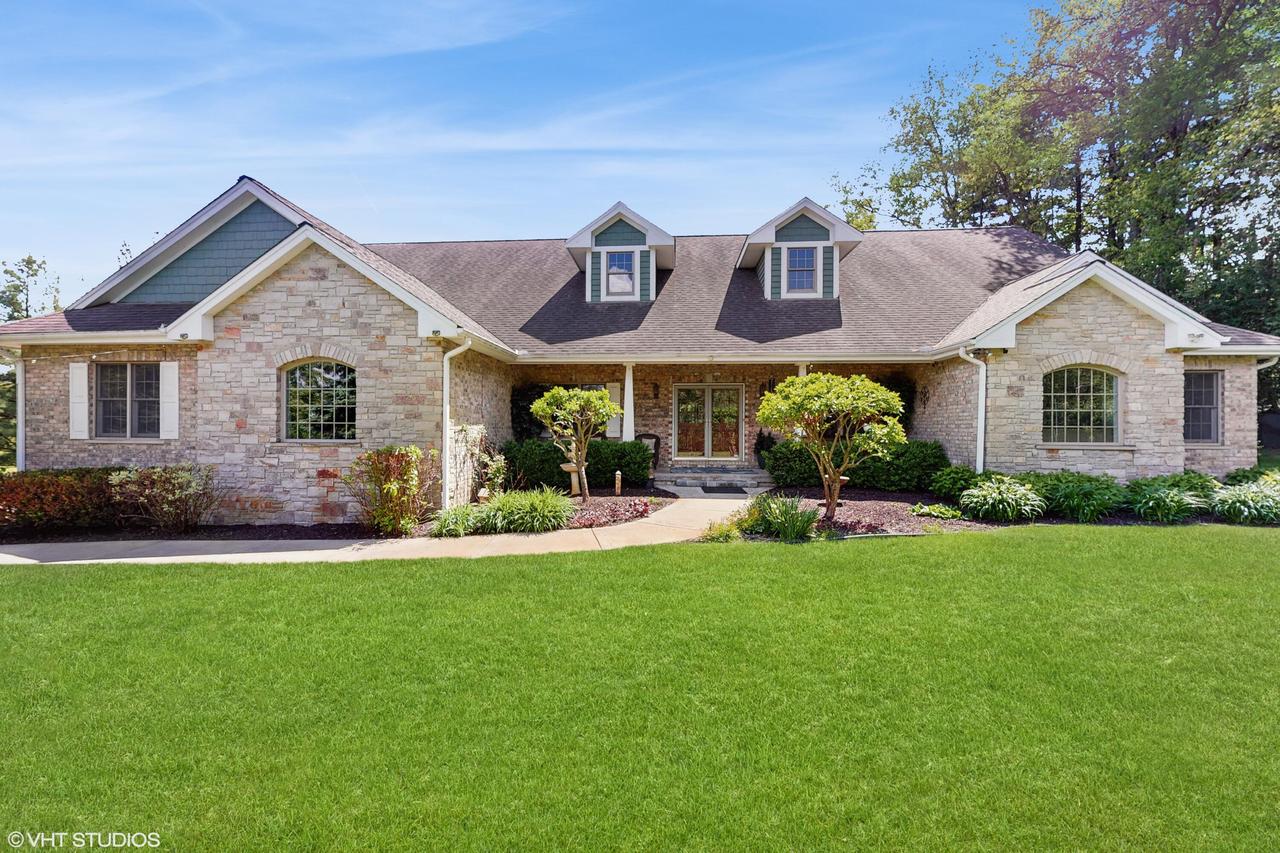 2917 Bridlepath Ct, Lyons, WI 53147