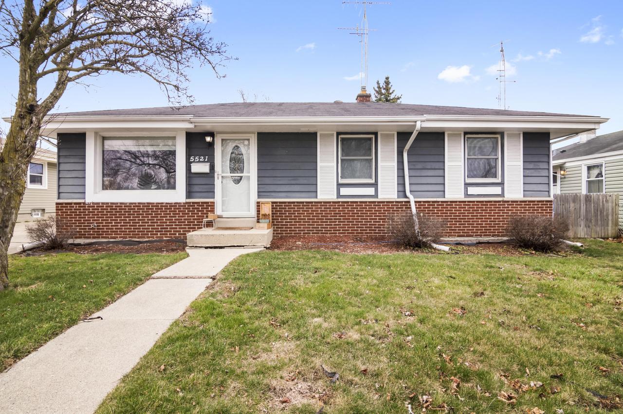 5521 51st Ave, Kenosha, WI 53144