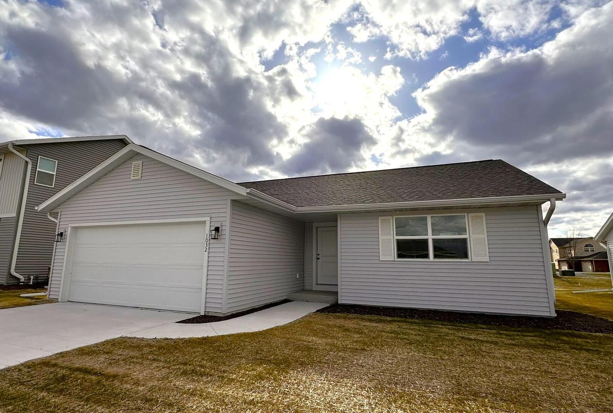 1032 Sully Way, Sheboygan Falls, WI 53085