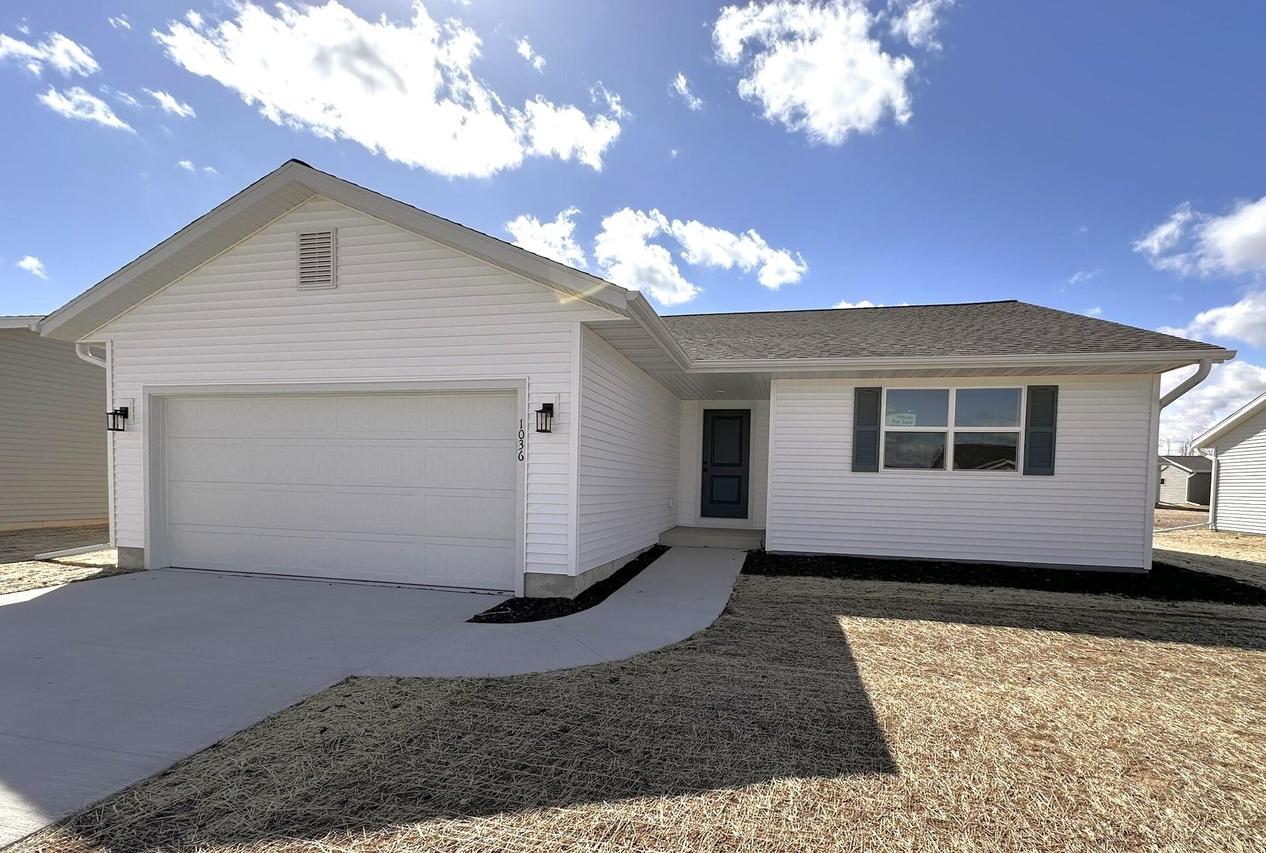 1036 Mcnish Ct, Sheboygan Falls, WI 53085