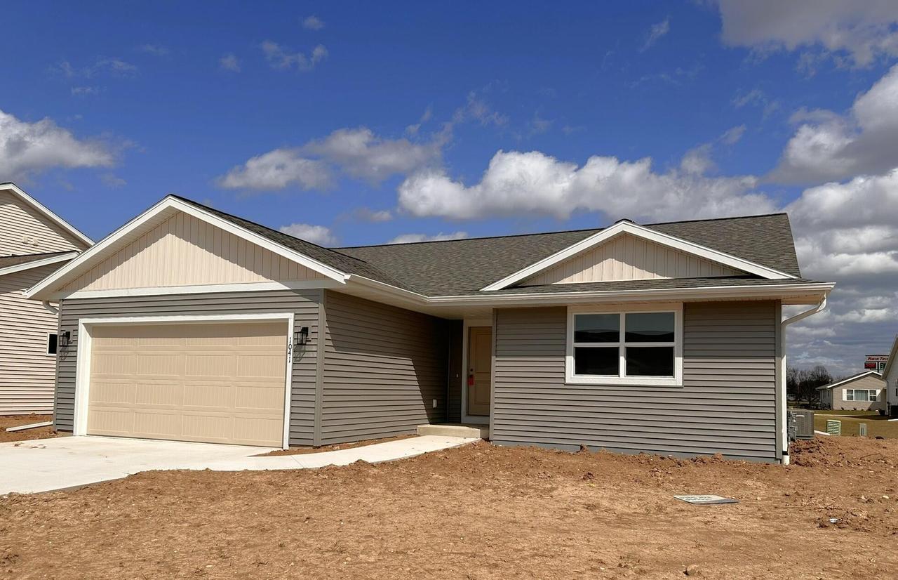 1041 Mcnish Ct, Sheboygan Falls, WI 53085