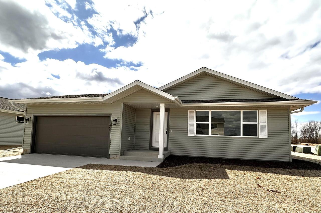 1048 Mcnish Ct, Sheboygan Falls, WI 53085