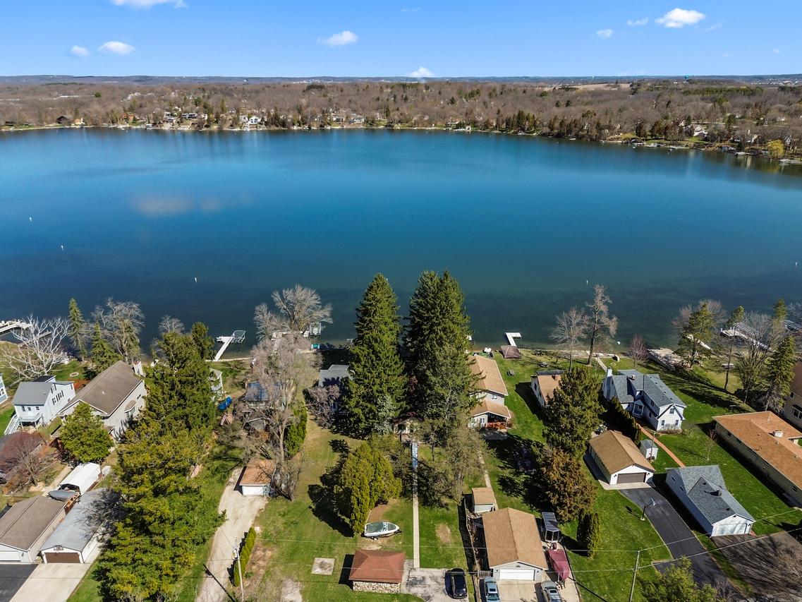 W874 Shorewood Dr, East Troy, WI 53120