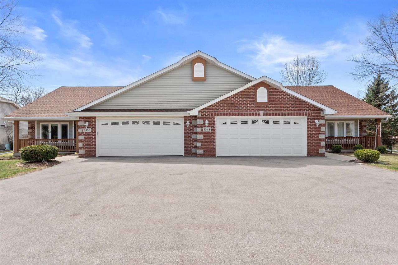 3348 Sanctuary Dr, South Milwaukee, WI 53172
