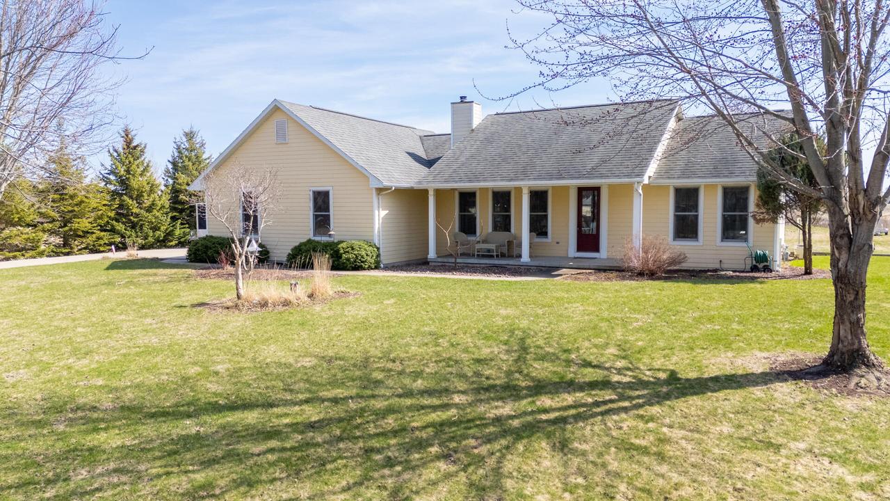 2457 Greystone Ct, Black Wolf, WI 54902